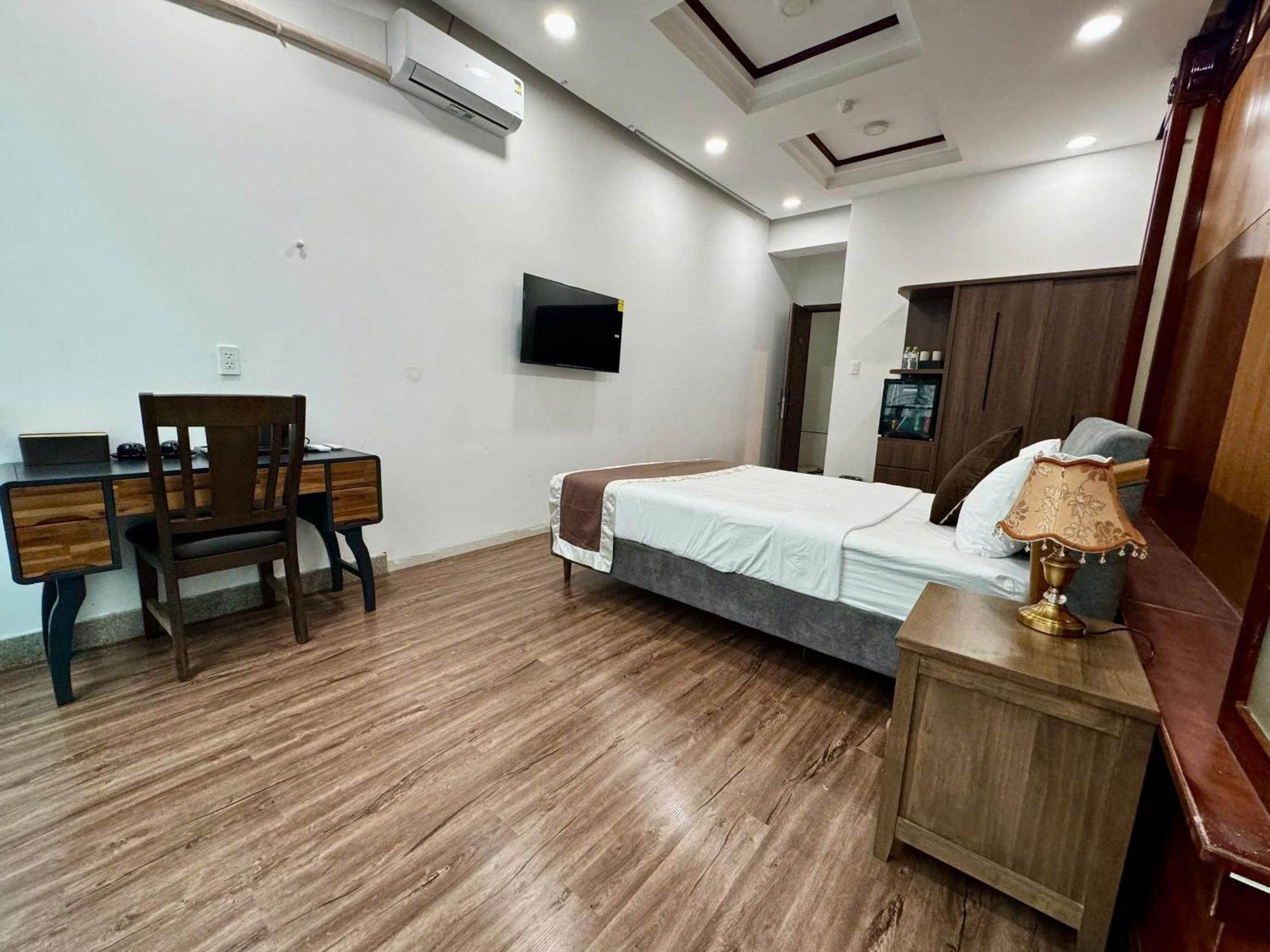 Khách sạn Bros Citihouse
